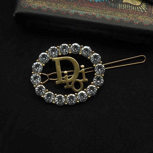 

70% off new fashion circle letter women's temperament hairpin red trend live broadcast, the same recommendation, Golden;silver