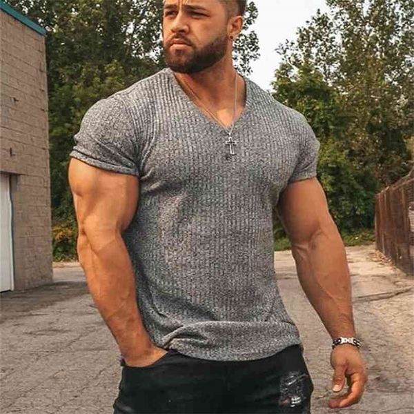 T-shirt da uomo a maniche corte con scollo a V Fitness Slim Fit T-shirt sportiva T-shirt da uomo Solid Fashion Tees Tops Abbigliamento da palestra lavorato a maglia estivo 210716