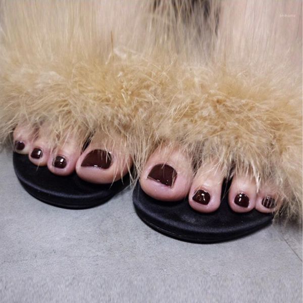 

ins shows white feet in summer. wind wears nail art. fake nails finished toenails. brown toenails patch artifical false1, Red;gold
