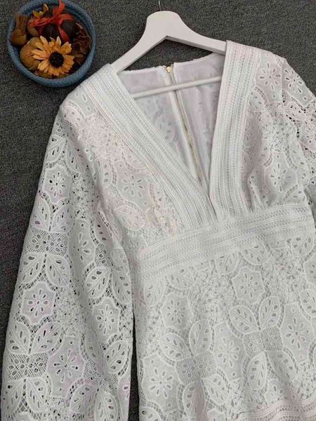 

dresses autumn winter party event women v-neck crochet lace embroidery flowers long sleeve white, Black;gray
