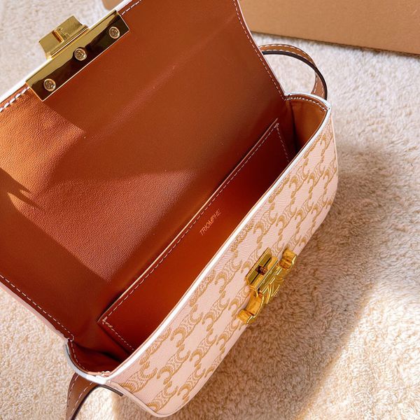 

lisa same 2021 triumphal arch staff underarm lock one shoulder small square bag