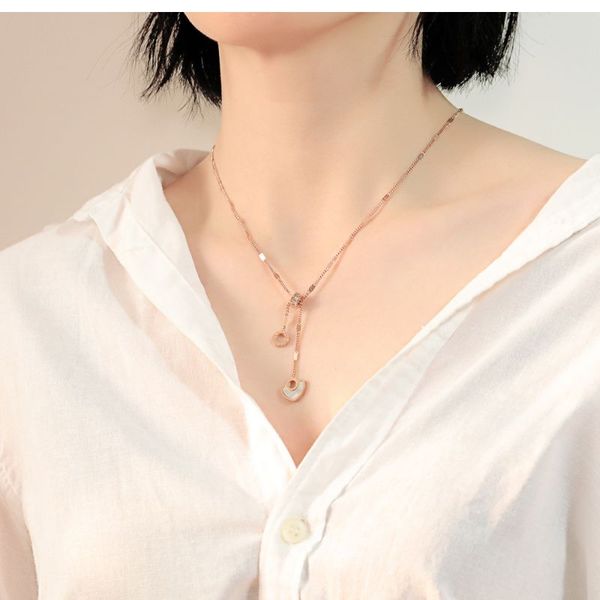 

wholesale 2021 fashion brand necklace women's heart-shaped white shell roman circle diamond clavicle chain wedding party jewelry gift, Silver