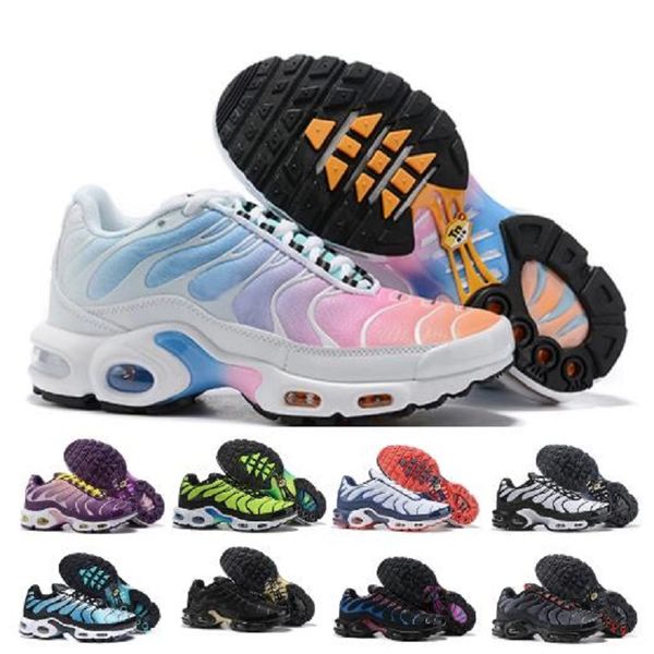 

2022 classic mens tn shoes tns plus triple black white sneaker vapores be true man chaussures requin sports trainer shoe