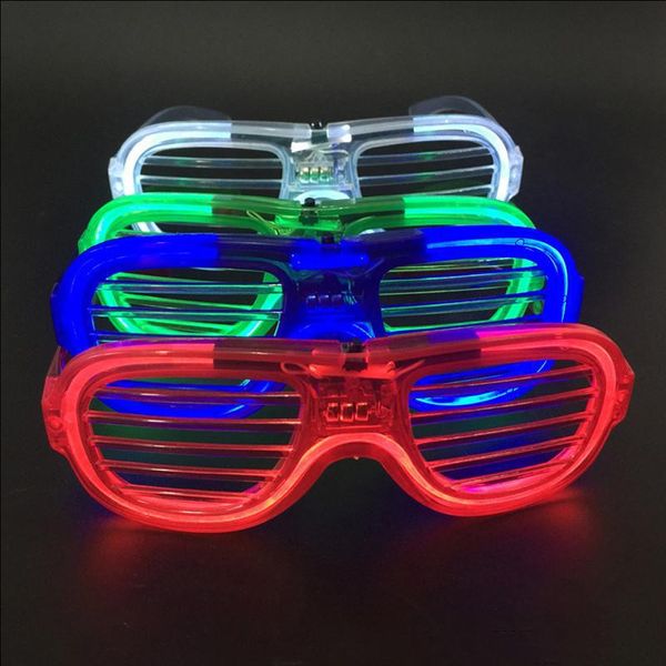 4 Farben Mode Fensterläden Form LED blinkende Gläser leuchten Kinderspielzeug Weihnachten Party Supplies Dekoration leuchtend