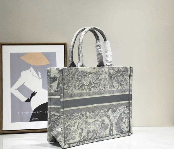 

stylish and elegant women's light luxury bag brand tiger embroidered canvas large volume tote