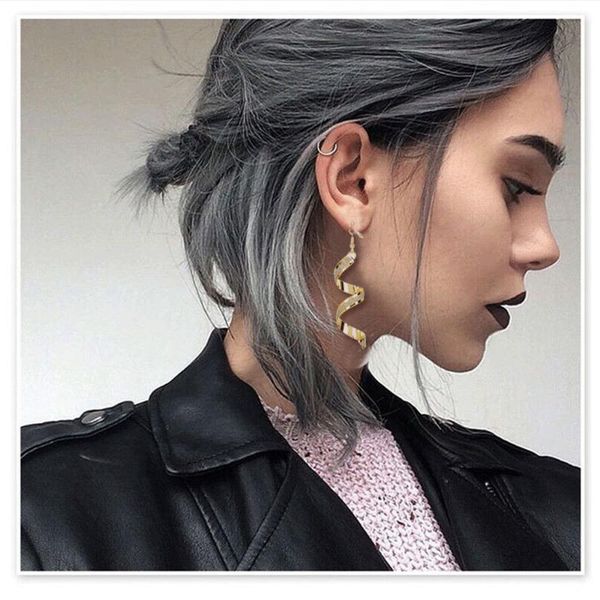 

stud 2021 korean fashion simple bohemian spiral earrings for women sweet pearl flower unusual earring female wedding jewelry, Golden;silver