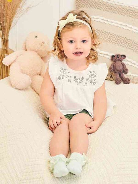 

baby floral embroidery ruffle trim & shorts she, White