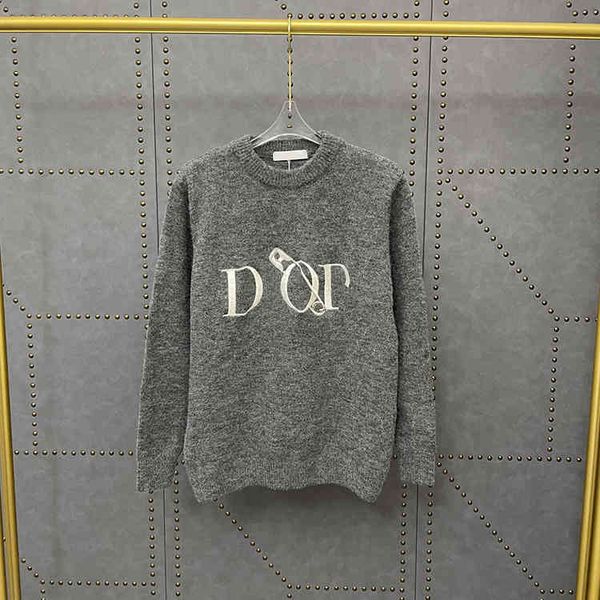 

design 21 autumn pin letter crew neck sweater women's casual loose long sleeve sweater top, White