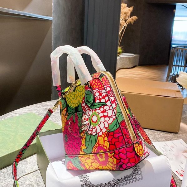 

2021 c g akend onthego family p bags saddle bag ancient gorgeous flowers and plants buckl tb telfar b zhouzhoubao123 f multi pochette marc, Black