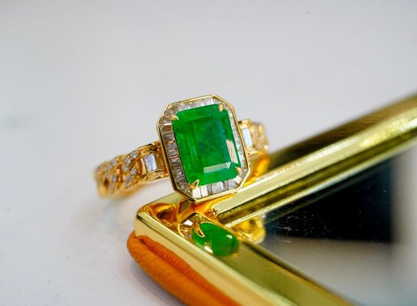 

cluster rings sx solid 18k white gold square nature emerald 1.35ct for women birthday's presents fine jewelry presentssx, Golden;silver