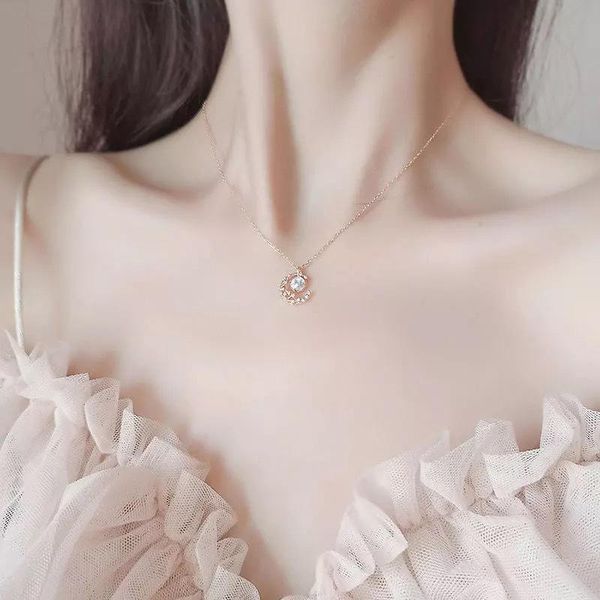 

pendant necklaces moon shape korean style luxury, Silver