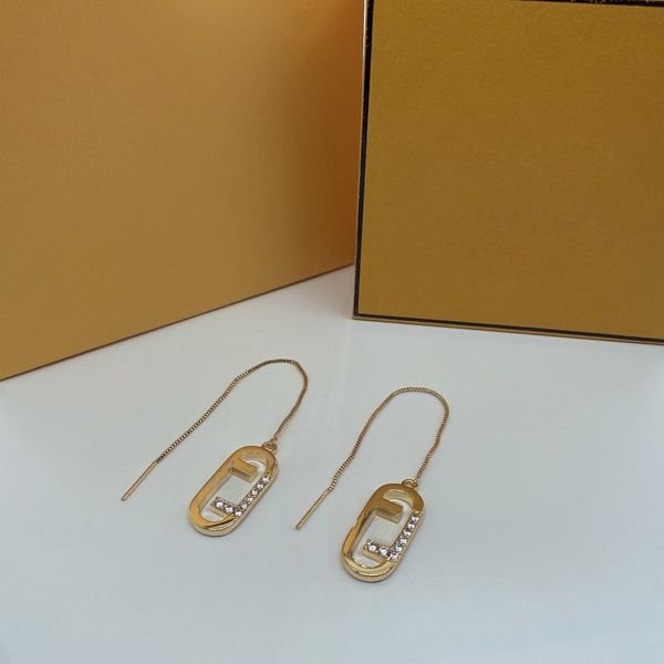 

stud letter design earrings stud circle simple hoop earring new elegant fashion for woman 7 option t2302033, Golden;silver