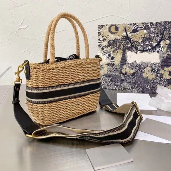 

classic trend fashion retro bag woven basket shopping holiday