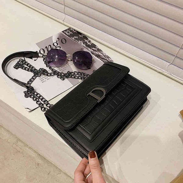 

2022 factory wholesale bag new fashion french niche messenger texture popular single shoulder summer versatile black chain women's bag