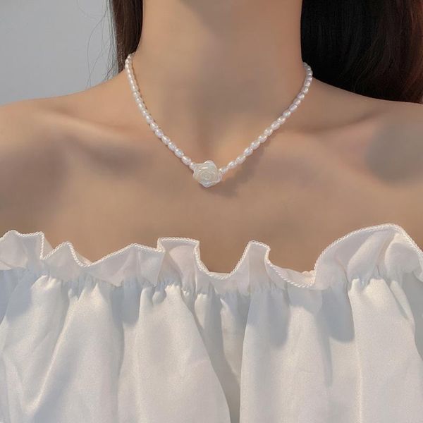 

pendant necklaces elegant pearl necklace simple small fresh girl flower temperament retro clavicle chain jewelry for women wholesale, Silver