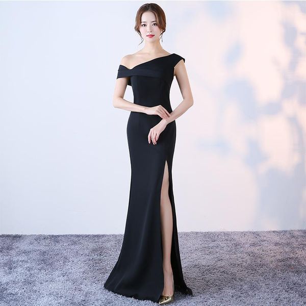 

black one shoulder women banquet satin dresses slim split formal prom gown elegant v-neck birthday evening party skirt ethnic clothing, Red