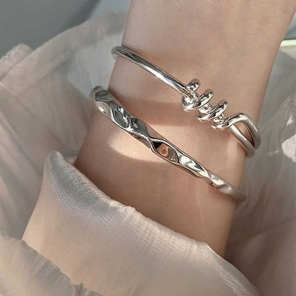 

korean luxury silver color retro knot open cuff bangle geometric embossed fish bangles bracelet for women jewelry gifts q0717, Black