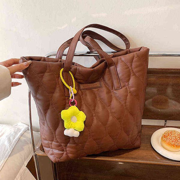 

shopping bags luxury designer ladies autumn winter new brand trend women shoulder bag with pendant fashion handbags female 220301