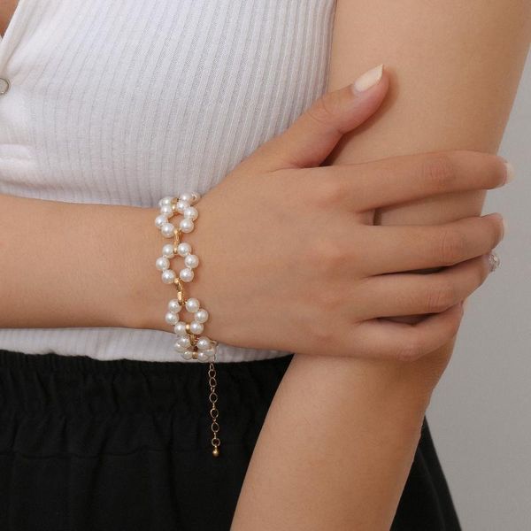 

charm bracelets fashion hollow out pearl flower bracelet for women retro creative jewelry imitation biethday gifts, Golden;silver