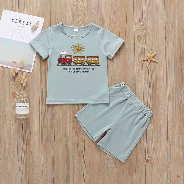 Yaz Çocuk Setleri Casual Kısa Kollu O Boyun Baskı Tren T-Shirt Yeşil Katı Şort 2 adet Kız Erkek Giysileri 9M-5T 210629