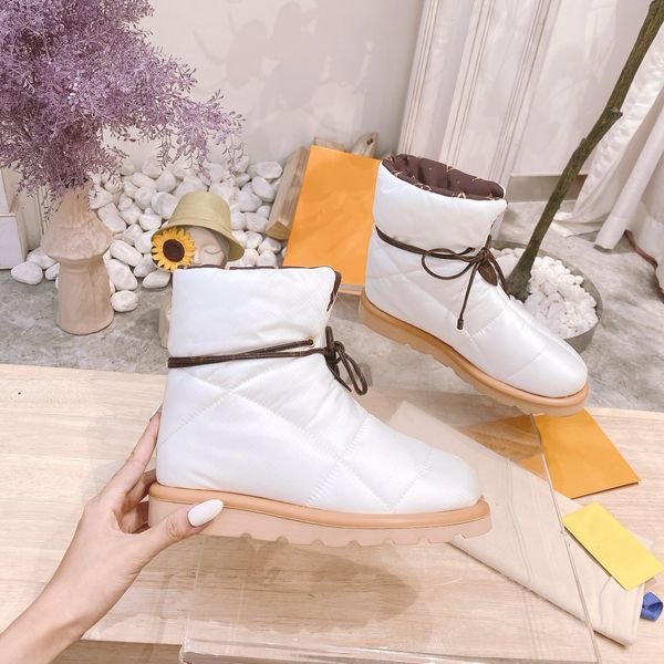 

high-quality brand designer warm women's boot shoes presbyopia space leather snow boots, Black