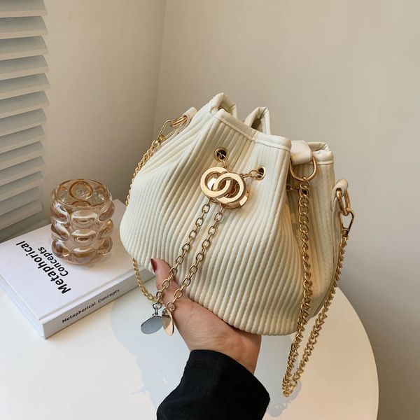

wrinkled female 2021 new fashion design single shoulder messenger cloud metal drawstring chain portable bucket bag