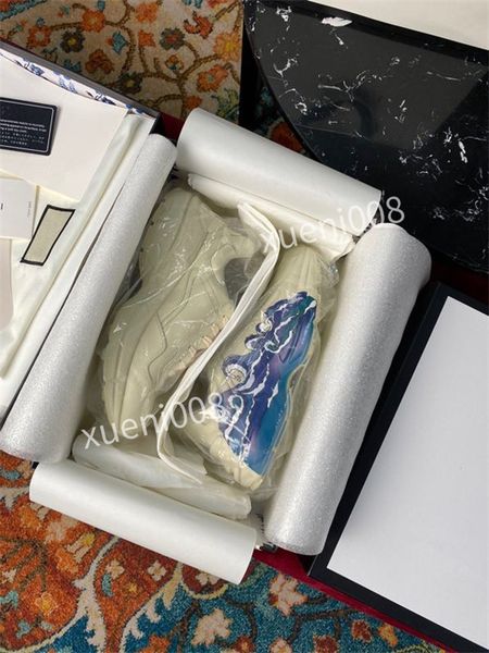 

2022 designers camouflage sneakers men women rivet shoes studded flats casual shoe mesh camo suede leather trainers rockrunner chaussures jg, Red;white