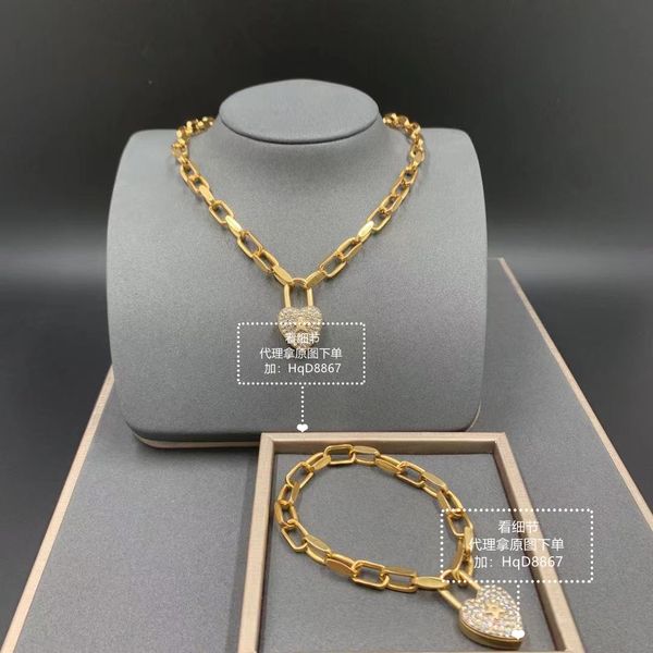 

2021 new designer love lock necklace ins girl star studded tiktok, hop, wind star, shake voice, blogger, same paragraph, Silver
