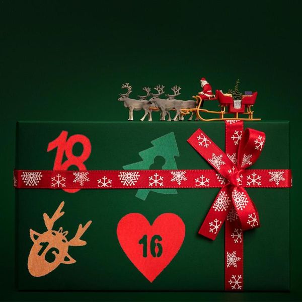 Adesivi murali 24 numeri Calendario conto alla rovescia Adesivo in feltro Autoadesivo Decorazioni natalizie fai-da-te per la confezione regalo L