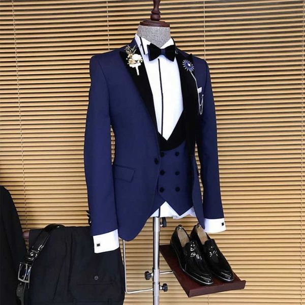 Синие свадебные костюмы для мужчин Slim Fit Tuxedo 3 штуки мужская мода куртка с черными брюками двойной жилетной жилет новый стиль X0909