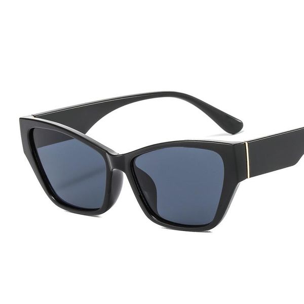 

sunglasses women's elegant and gorgeous personalized retro sun glasses, White;black