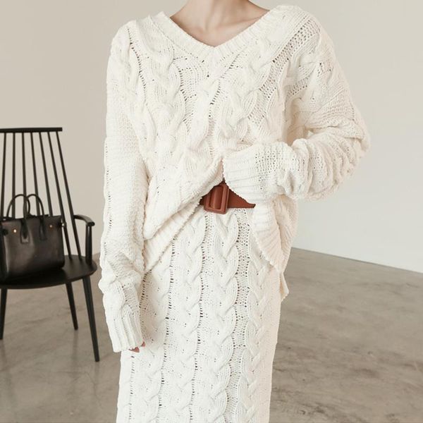 

two piece dress lanmrem solid color v-neck long-sleeved sweater high waist skirt woman suit casual simple fashion 2021 autumn winter tv487, White