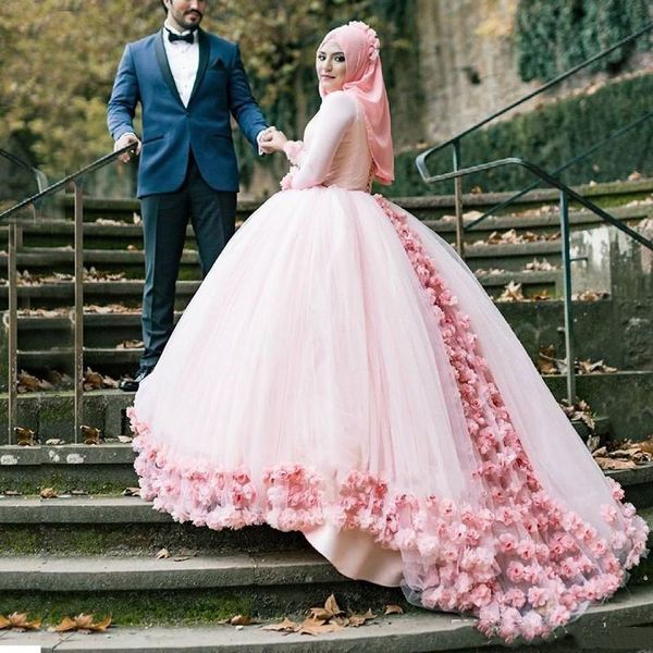 2022 Ragazze musulmane Principessa Abiti Quinceanera Blush Pink Ball Gown 3D Fiori floreali Appliqued Manica lunga Collo alto Dolce 16 Abito Brithday Prom Abiti da festa 15