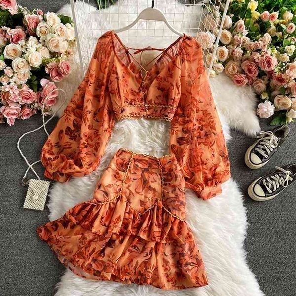 

summer high waist deep v-neck lantern sleeve short chiffon shirt vintage two-piece female floral print dress sets two piece 210508, White