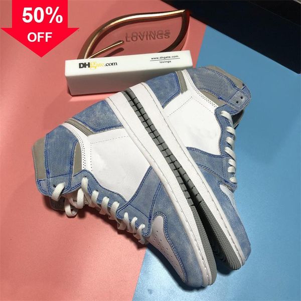 

boots quality men women boy jumpman 1 1s high basketball shoes dark mocha university blue hyper royal silver toe obsidian unc chicago mens, Black