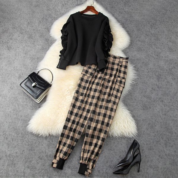 

european and american women's wear winter style long - sleeved flapped hoodie plaid bloomers fashion suits, White