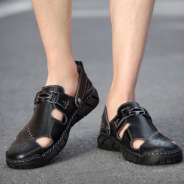 

464748 size summer mens closed toe sandals plus size breathable perforated beach shoes outdoor sports and casual sandals hole shoes men, Black;white