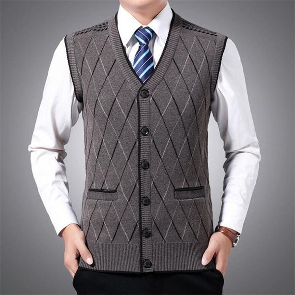 

men's sweaters middle aged elderly fashion jacquard men pullovers vest sleeveless knitwear 2021 autumn korean casual clothing male, White;black