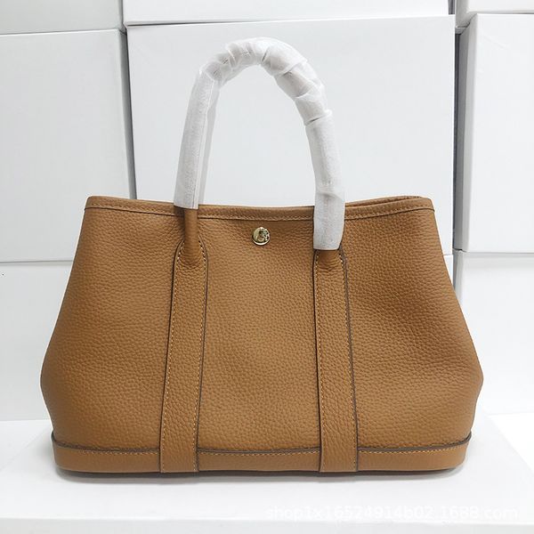 

litchi pattern women's large capacity bucket leather hand garden bag