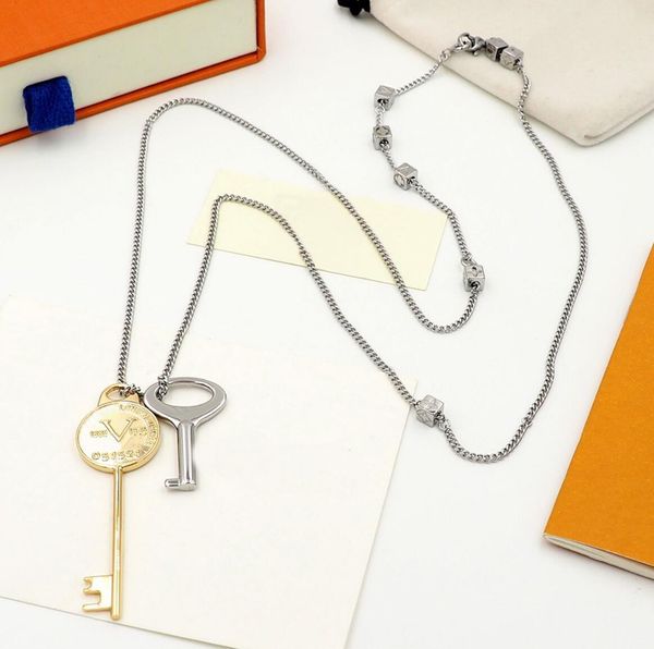 

europe america new style men lady women gold- and silver-colour hardware engraved v initials 2 key necklace twinkle