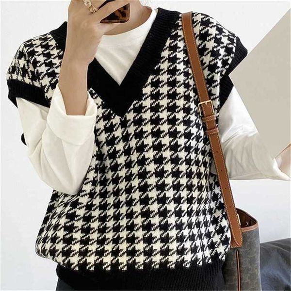 

girls v-neck knitted sweater women thicken autumn winter korean loose vintage vest sleeveless pullover 211216, White;black
