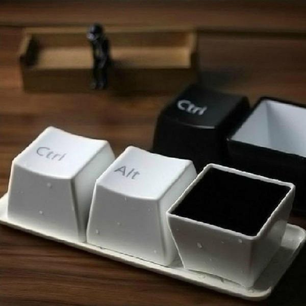 

simple it office cup, keyboard shape drinking 3 sets of button cups & saucers