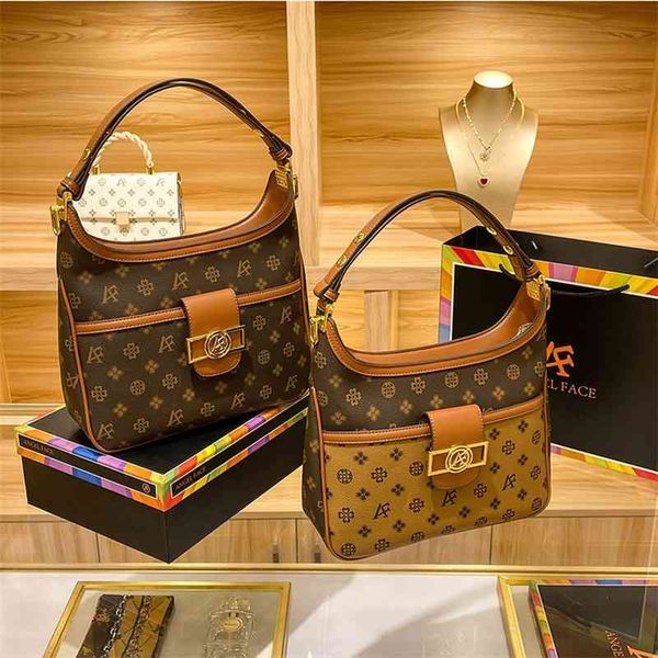 

factory shop armpit tote bag leather autumn and winter old flower high-capacity portable one shoulder high-level commuter trend