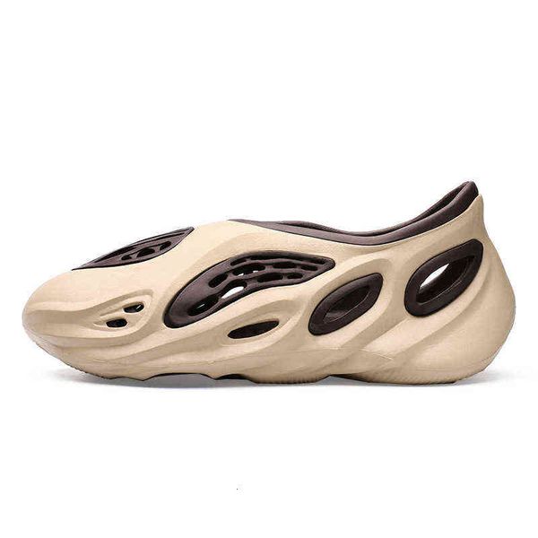 

kanye's same coconut sandals are men's fashion. wear non slip baotou beach net red hollow hole shoes in summer, Black
