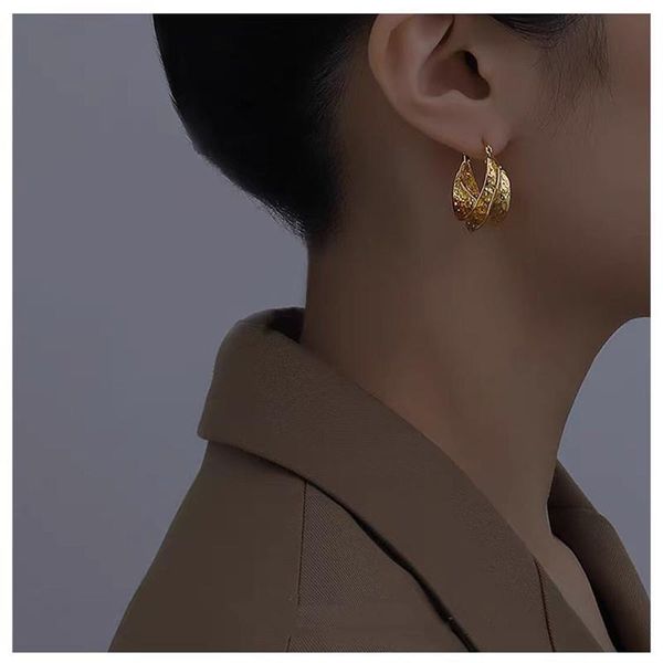 

hoop & huggie earrings for women girls 2021 trend gold metal circle irregular unusual jewelry gift swirl piercing accesories, Golden;silver