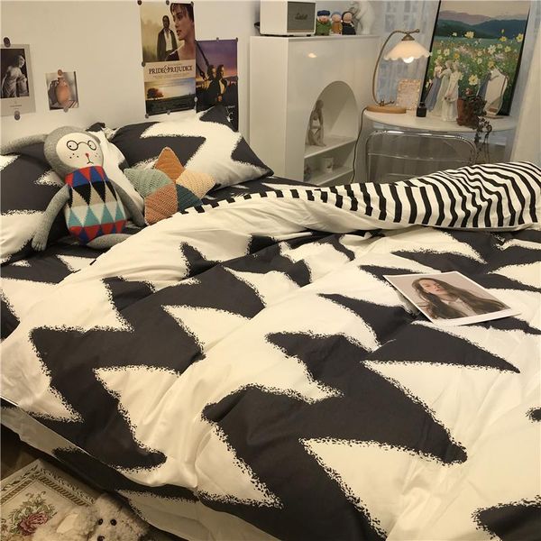 

bedding sets single size bed sheet set for men 4 pcs nordic simple black white stripes comforter couettes 50cs