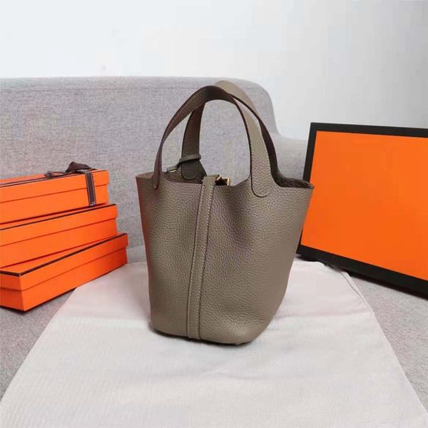 

2021 women totes handbag luxurious designers vegetable basket handbags shoulder with original box and serial number 18cm/22cm 10