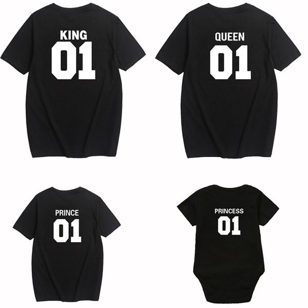 Summer Mommy And Me King Queen Prince Princess Famiglia Abiti coordinati Looks T Shirt Papà Mamma Neonata Vestiti 210417