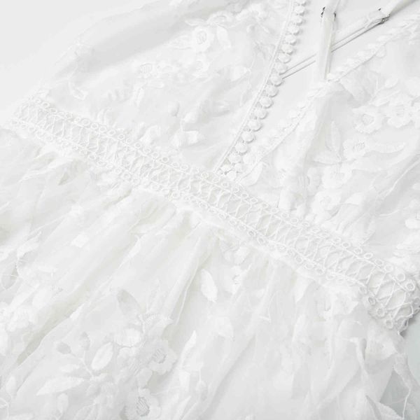 

factorykuyt back 2020 open new v-neck women's lace dress, White;black