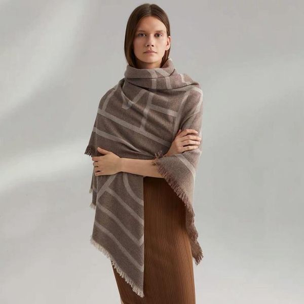 

scarves tot classic logo scarf for autumn winter in northern europe 2021,geometric fringed cashmere warm shawl, Blue;gray